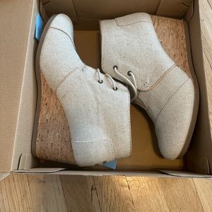 Toms metallic Desert wedge booties